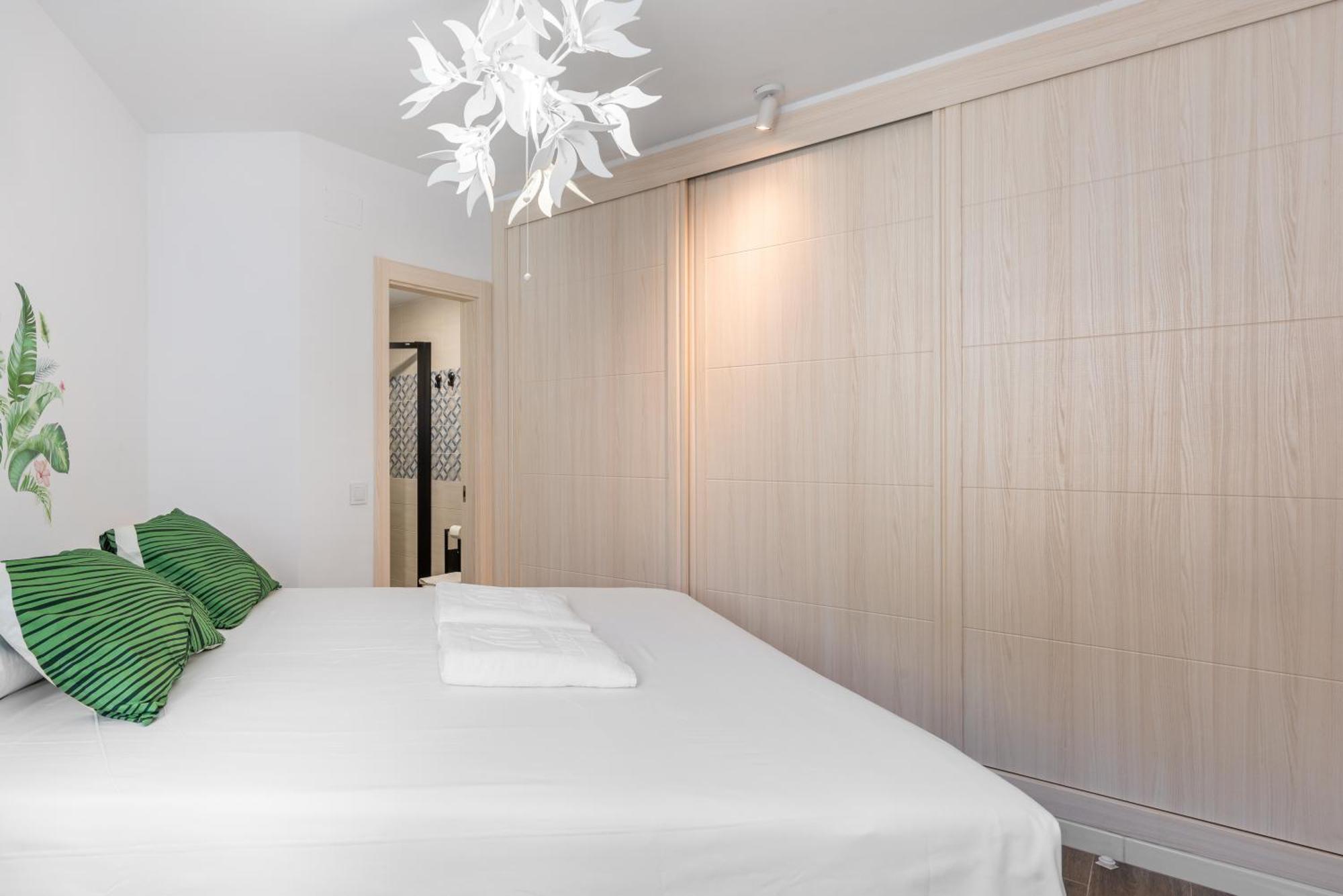 Appartement Wintowinrentals Charming & New Building, Close